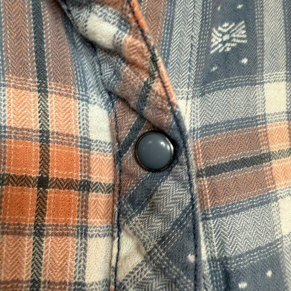 North River pink and blue plaid pearl snap with raw edges - medium - Picture 4 of 6